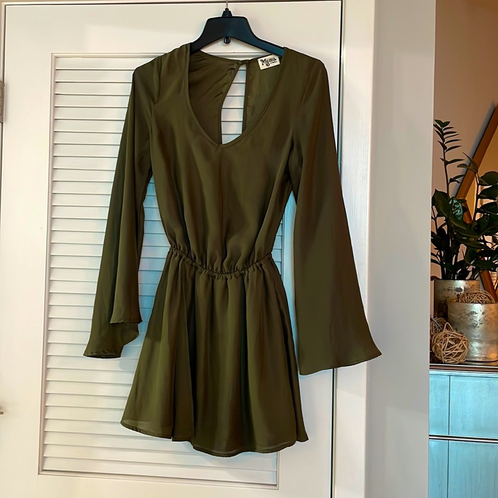 Sooo cute Show Me You Mumu green dress